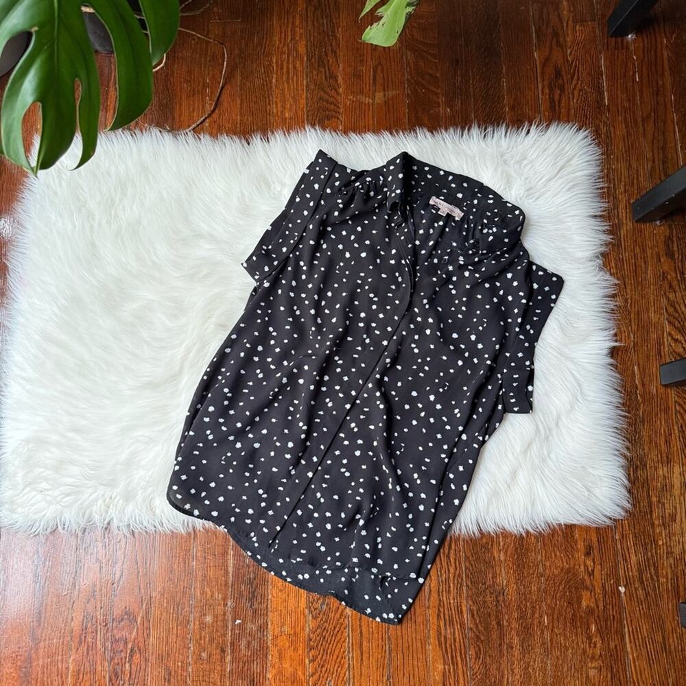 Black & White Flowy Office Tank Top Button Down